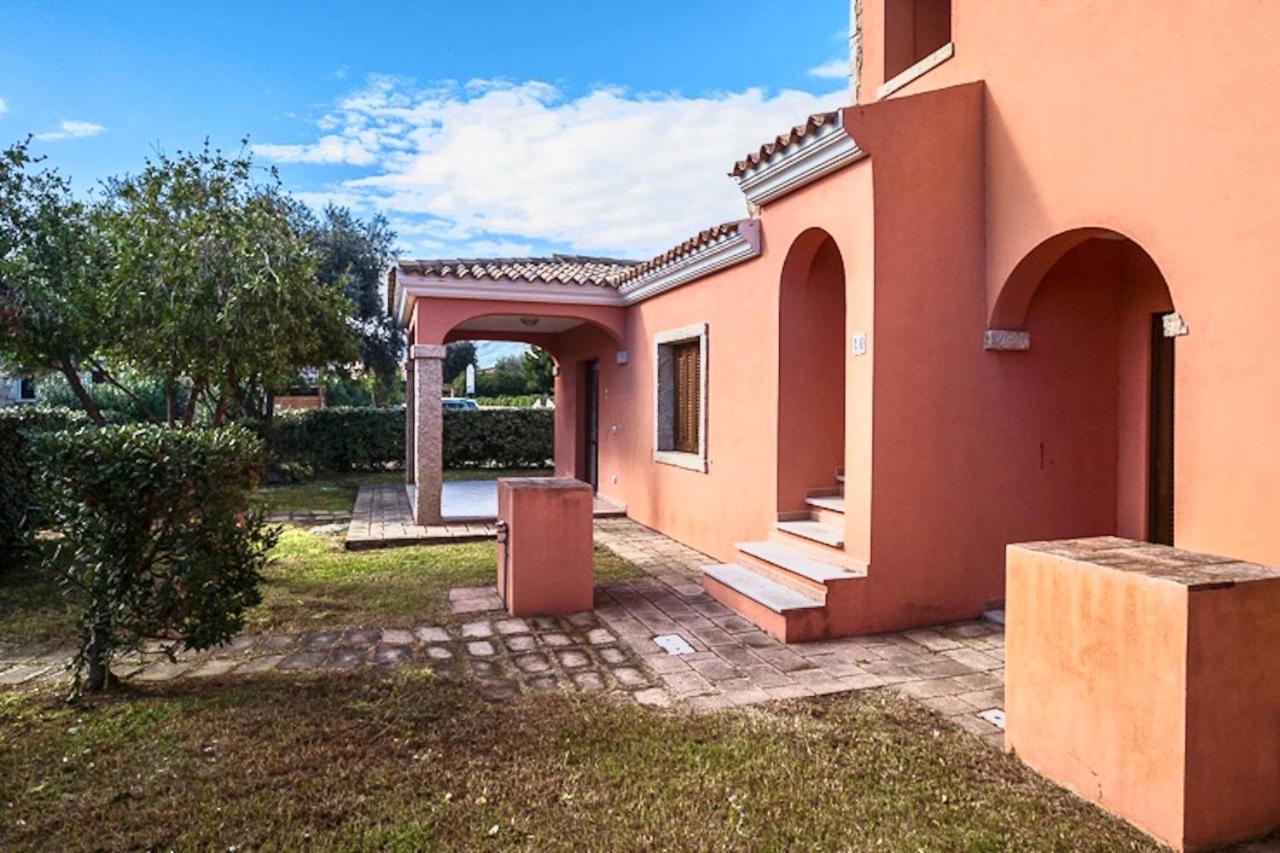 Iss Travel, La Ginestra - 2-Bedroom Apartment With Terrace And View Over Tavolara Island San Teodoro  Exterior photo